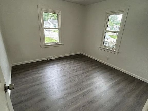 5th image of 1221 Richard Dr