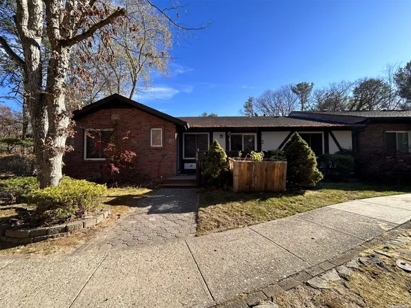 170 Blue Ridge Drive #170, Medford, NY 11763