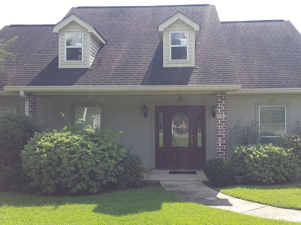 1st image of 11 Julianne Dr