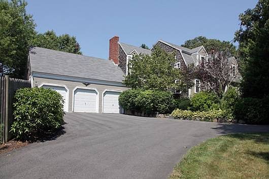 4th image of 95 Pine Hill Ave