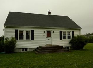 160 Honeyman Ave, Middletown, RI 02842