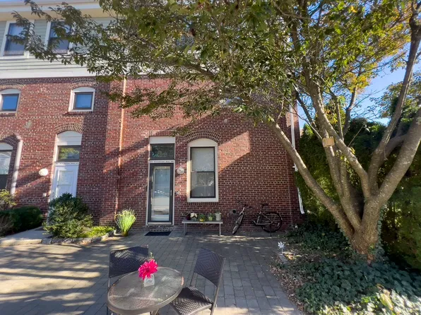 65 Brookside Ave Unit 6, Jamaica Plain, MA 02130