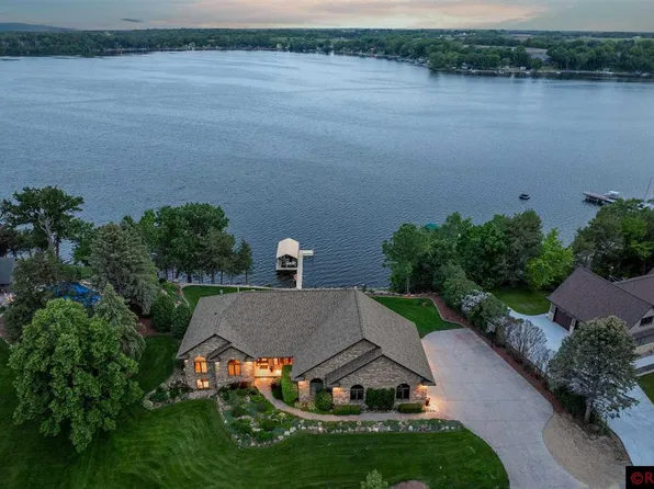 6216 Shamrock Dr, Madison Lake, MN 56063