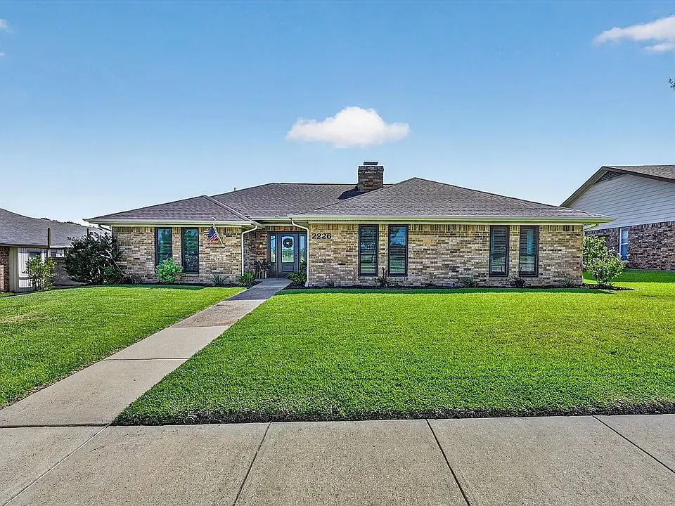 2226 Carmel Dr