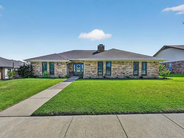 2226 Carmel Dr, Carrollton, TX 75006