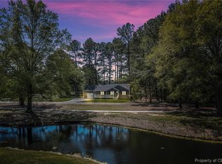 182 Apache Dr, Kilmarnock, VA 22482