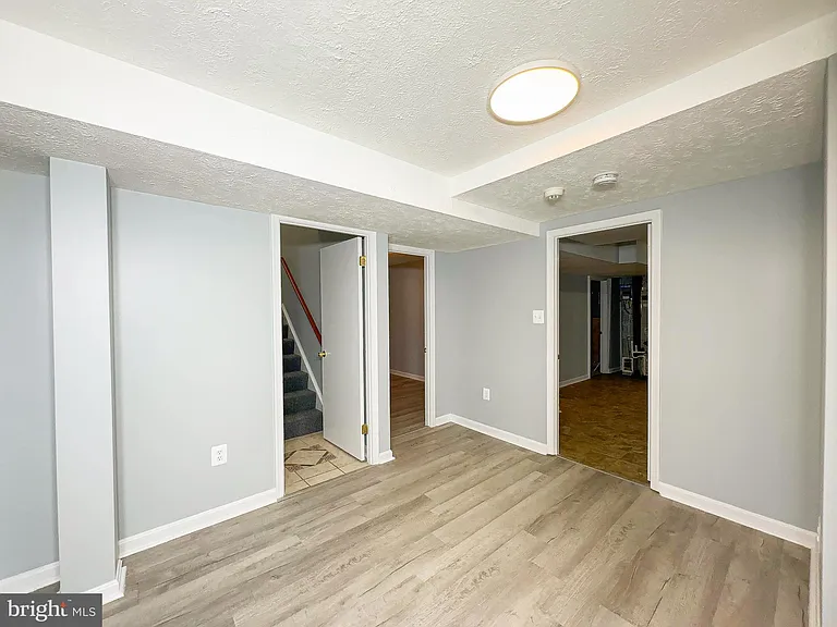 9206 Lorelei Ct — Photo 47