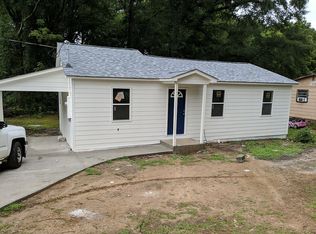 208 Hilltop Cir, Mableton, GA 30126