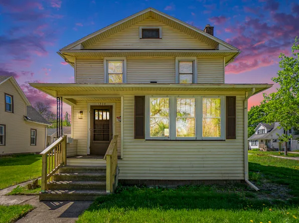 1204 Lane Blvd, Kalamazoo, MI 49001