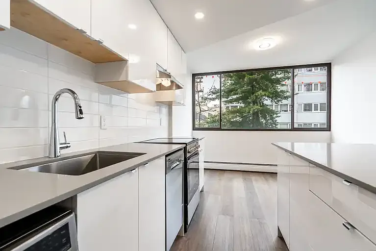 1230 Nelson St #704 — Photo 7