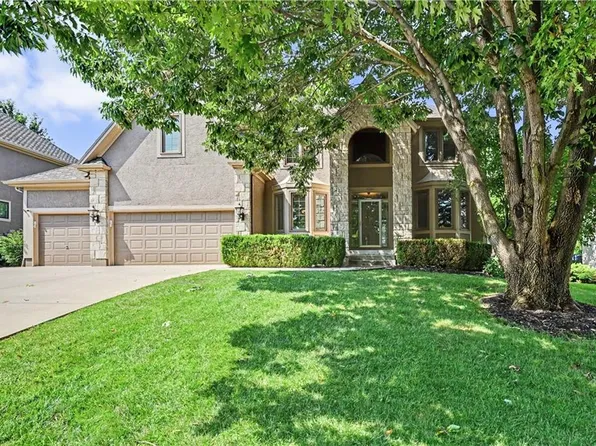 14904 Woodson St, Overland Park, KS 66223