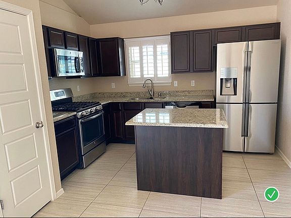 3rd image of 14408 Fernando Zubia Ave