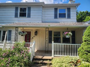 82 Parkmeadow Dr #1, Pittsford, NY 14534