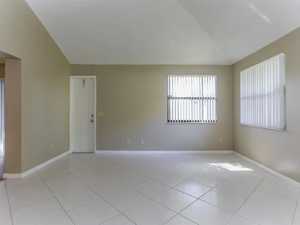 7055 Marlberry Ln, Fort Lauderdale, FL 33321