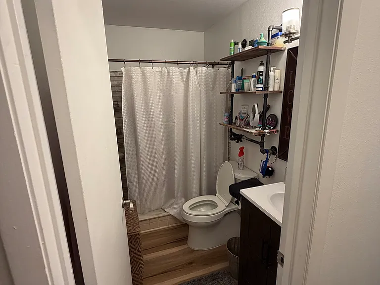 6482 Fairlawn St — Photo 5
