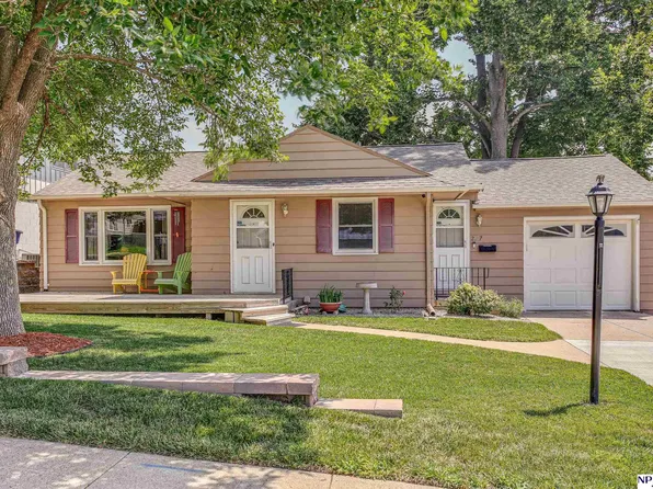 2047 S 55th Ave, Omaha, NE 68106