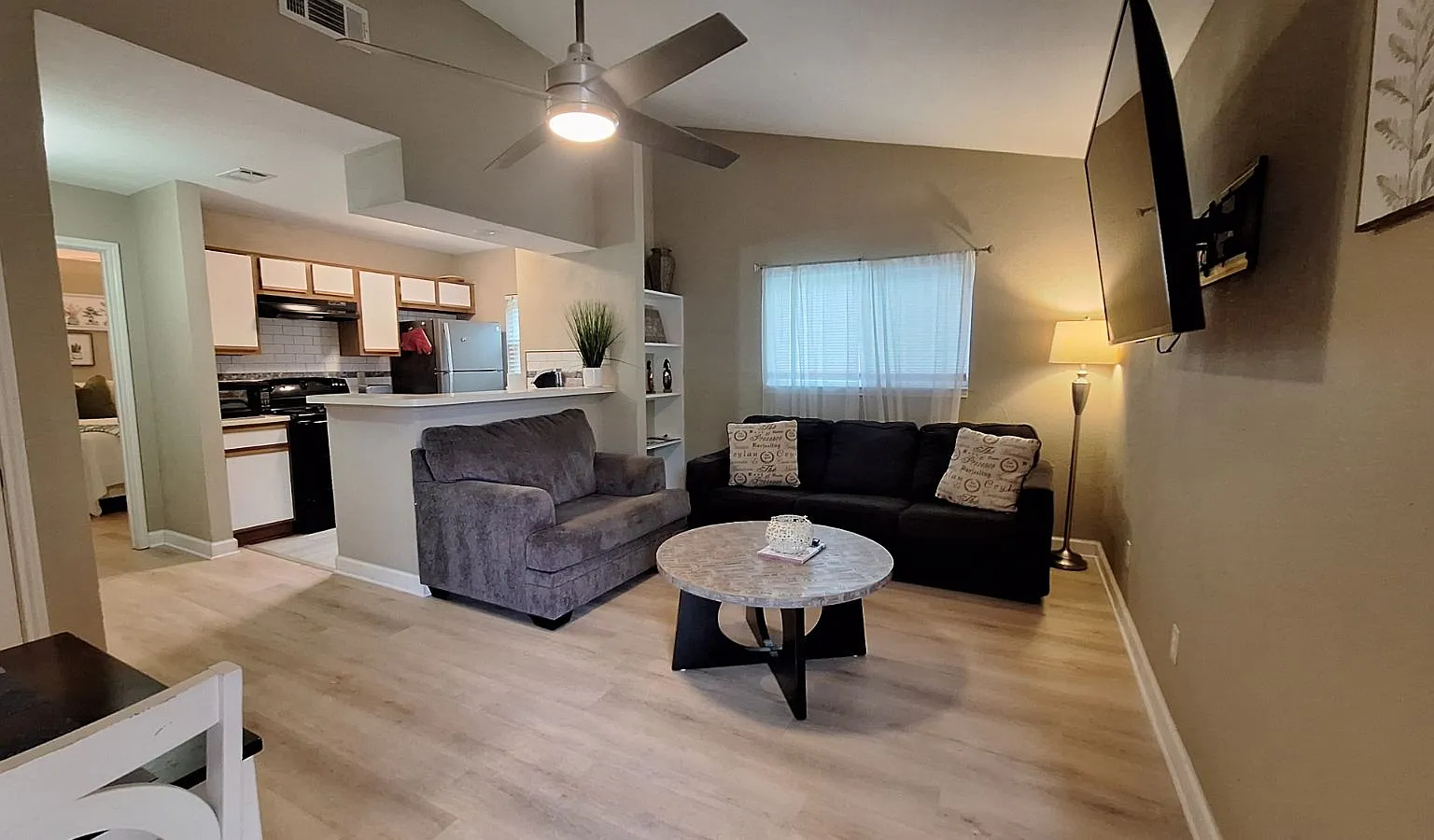 1112-1114 Frame St - 7 — Photo 2