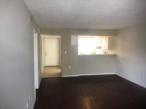 5th image of 226 Scottsdale Sq #226