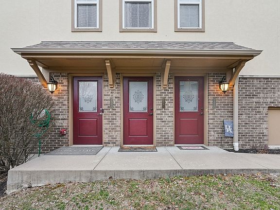 5th image of 2263 Rolling Hills Dr