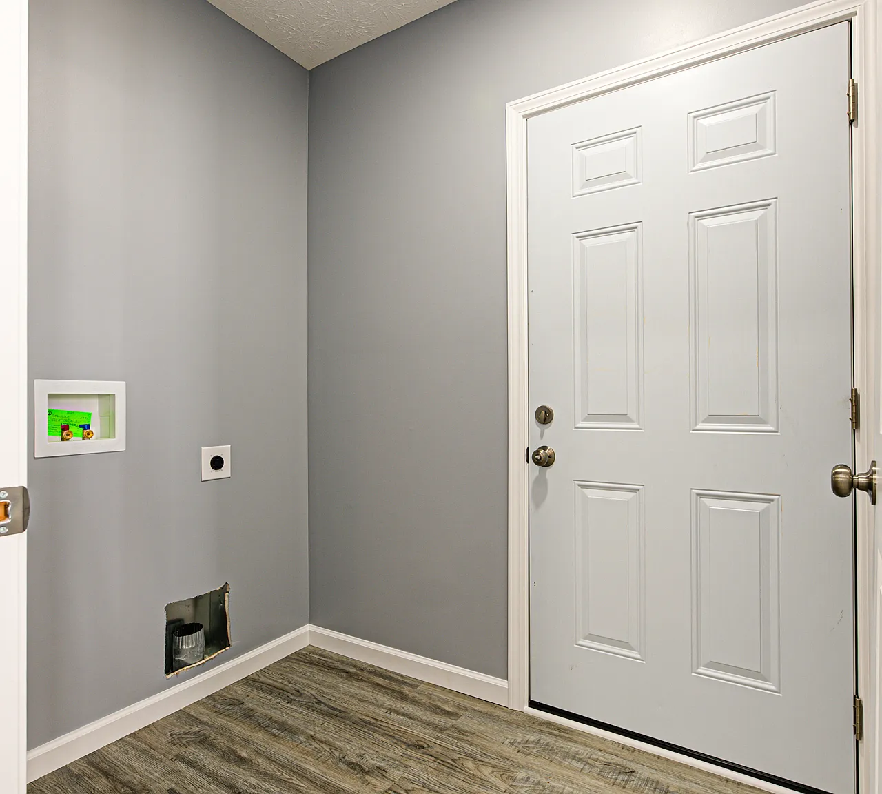 160 Shirley Blvd — Photo 4