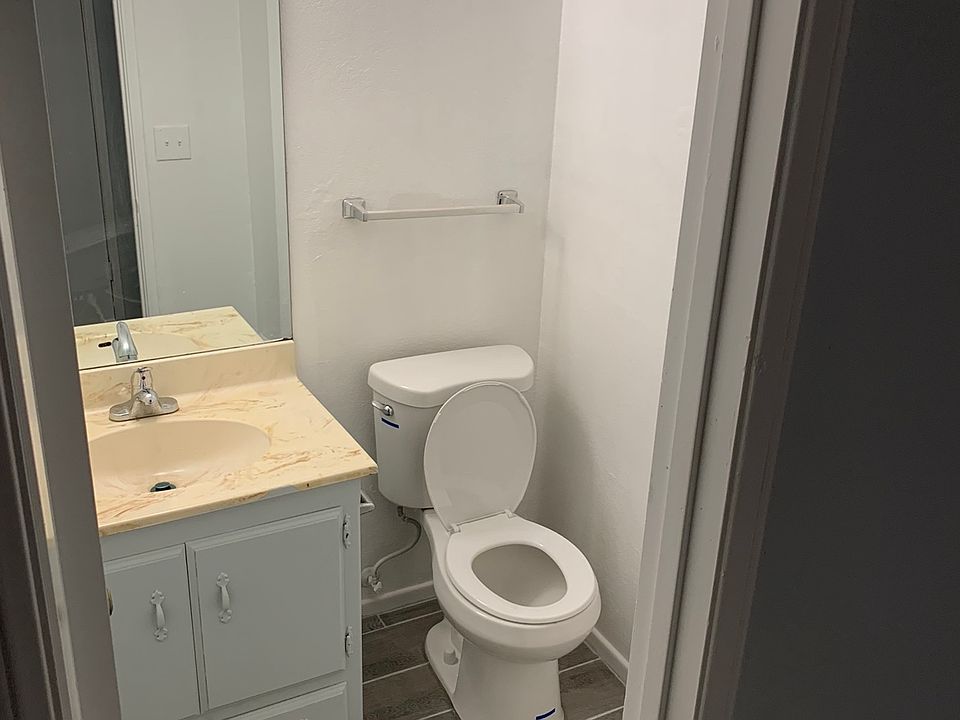 1st image of 207 Meadow Ln APT A