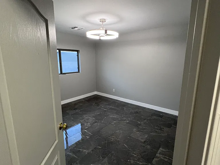 W Crocus Dr — Photo 5