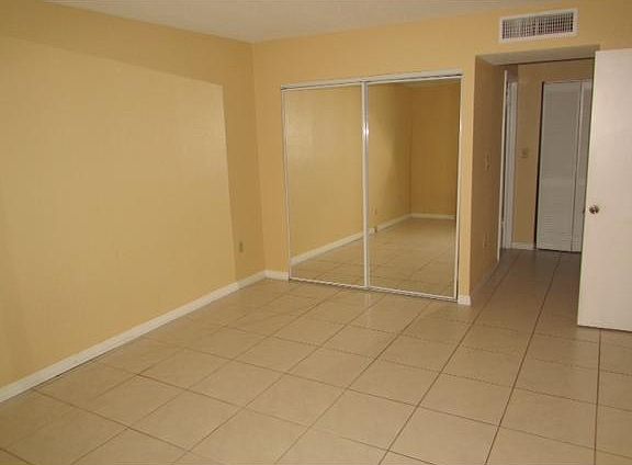 4th image of 18000 NW 68th Ave APT 414