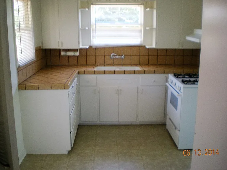 553 W Whittier Ave — Photo 5
