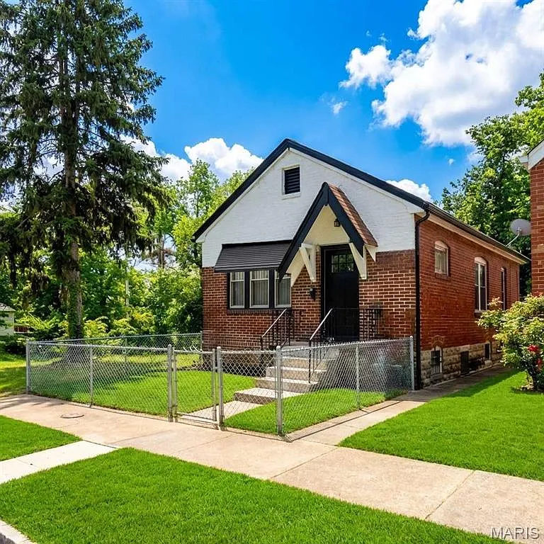 5994 Theodore Ave photo 1