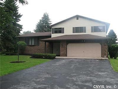 1st image of 106 Sanderson Dr