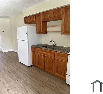 2nd image of 615 NE 8th St APT 17