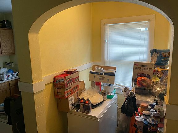 3rd image of 725 N 23rd St