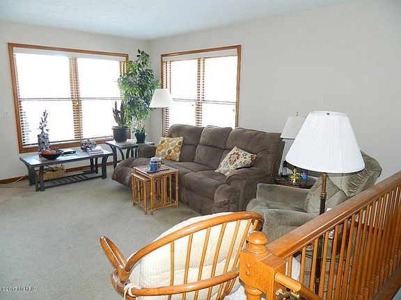 2nd image of 2613 W Highland View Cir SE #43
