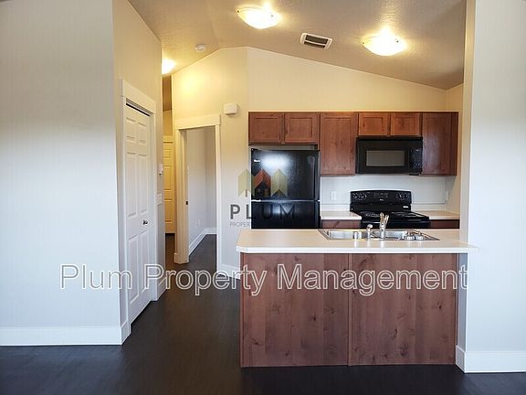 2nd image of 1936 S 5th St W APT 102