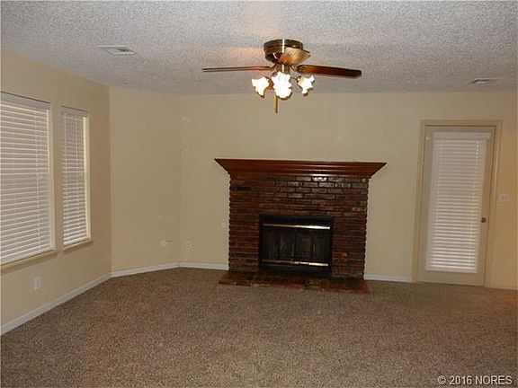 2nd image of 815 W 23rd St N