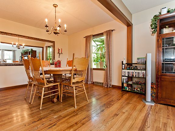 4th image of 332 Brentwood Ct NE