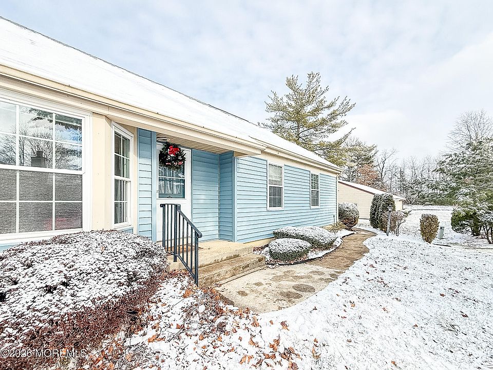 1st image of 167 E Concordia Cir