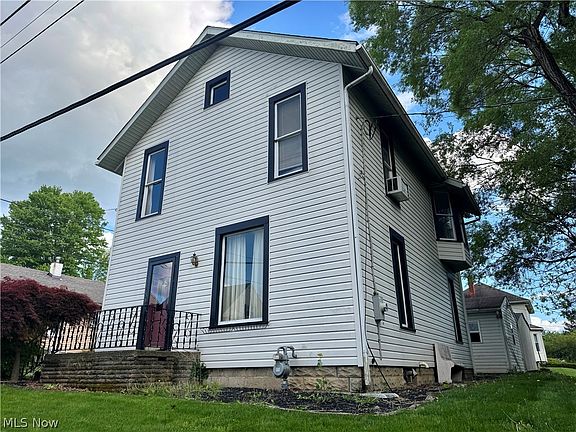 2nd image of 1409 Spring St