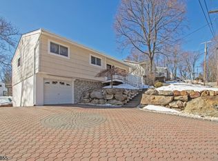 24 Pt Pleasant Rd, Hopatcong, NJ 07843