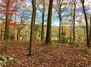 120 Skyline Dr, Cold Spring, NY 10516