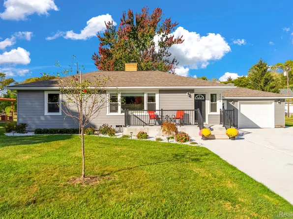 5548 Barmilvian Pkwy, Lexington, MI 48450