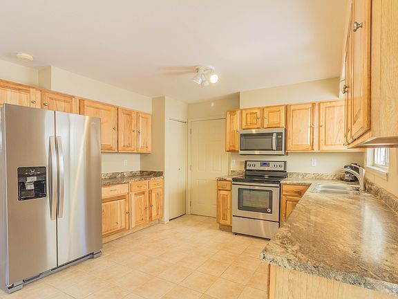5th image of 6525 Ashcroft Dr