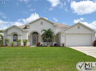 3829 SW 20th Pl, Cape Coral, FL 33914