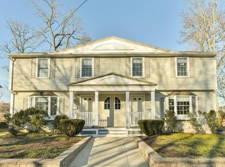 17 Elmwood St, Newton, MA 02458