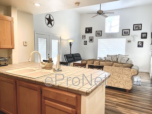 5th image of 1401 Beaver Spring St #1