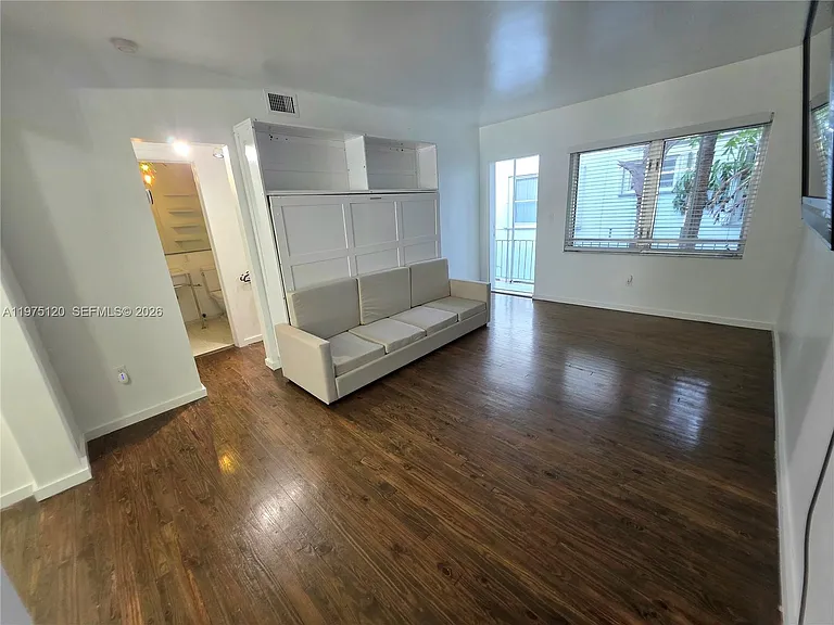 1616 Euclid Ave #12 — Photo 9