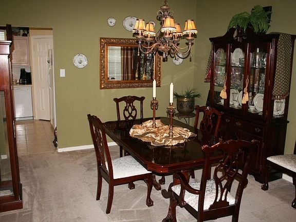 Formal dining