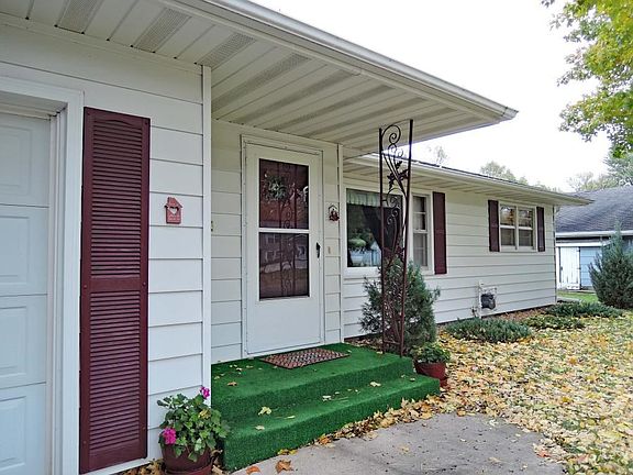 2nd image of 640 Glendale St