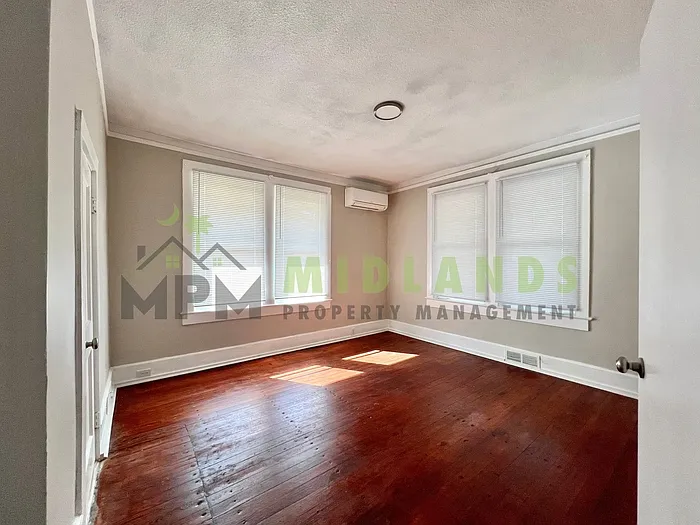 2326 Stark St #A — Photo 9