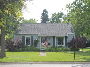 717 N Center St, Plano, IL 60545